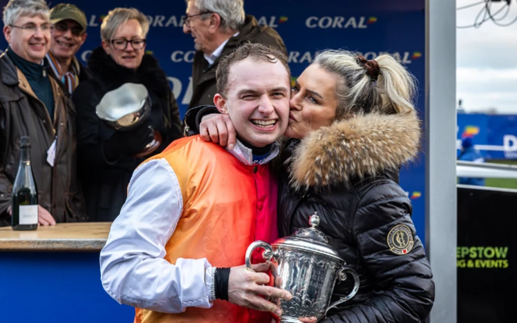 Sean Bowen Winnign the Welsh Grand National 2025