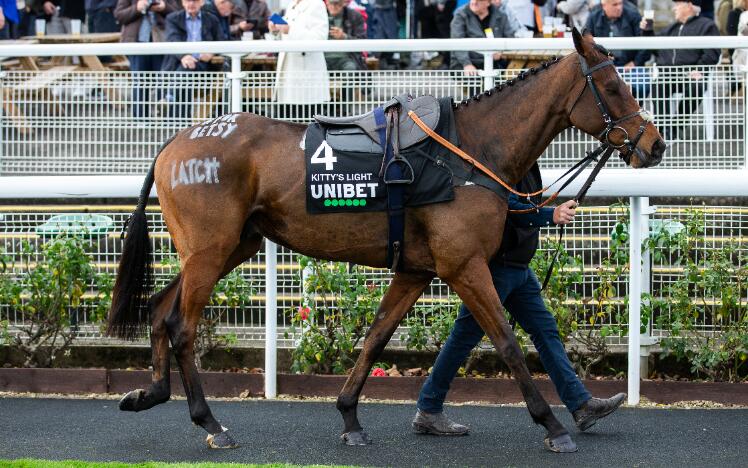 Kitty's Light in the Unibet Welsh Jump Jockeys' Derby