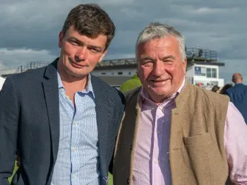 Nigel Twiston-Davies + Willie