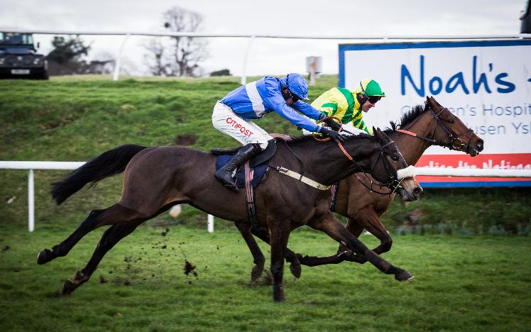 Fado Des Brosses takes the win in the closing moments from Getaway Fred and Robbie Power