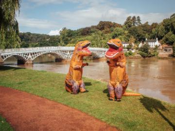 Dino Derby, Chepstow Racecourse, Big Family Raceday