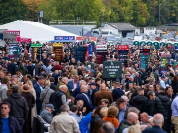 The packed crowd at Chepstow around the bookmakers